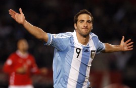 多米体育APP-英超转会风云：尤文图斯盯上锋线强援，周琦或成交易筹码