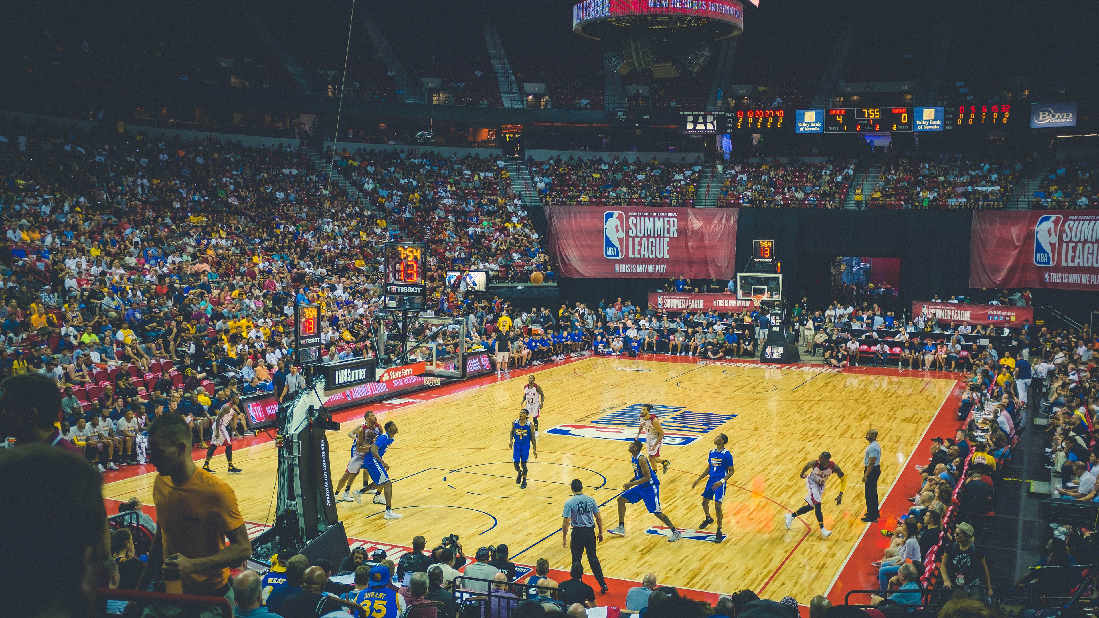 伊布刷新里程碑，广州队抢七大战力克菲尼克斯太阳，晋级概率达95％